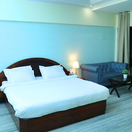Country Inn & Suites By Turtle Mumbai Exterior foto